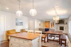 Interior - Rolling Oaks Retreat on Eufaula Lake, OK (Checotah)