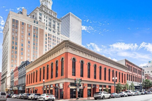 Exterior - Hidden Gem – Steps to French Quarter Food & Fun (New Orleans)