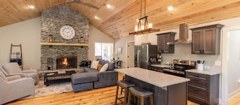 Hemlock Hideaway - Georgia Mountains