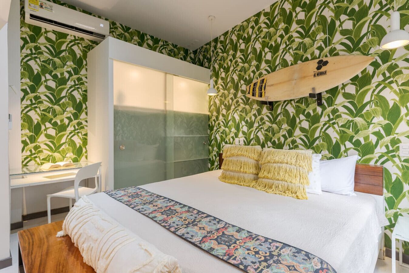 1 bedroom, desk, iron/ironing board, WiFi