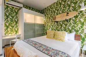 1 bedroom, desk, iron/ironing board, WiFi - Studio across the street from beach, top location (Playa Langosta)
