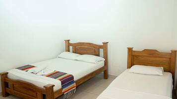 1 habitación, wifi y ropa de cama