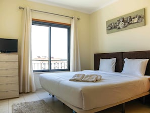 2 chambres, fer et planche Ă repasser, accĂšs Internet, draps fournis