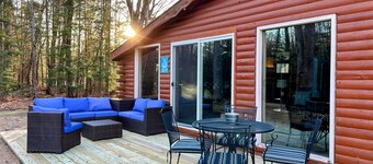 Secluded Log Cabin on 10 acres