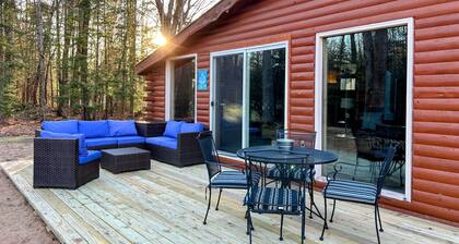 Secluded Log Cabin on 10 acres