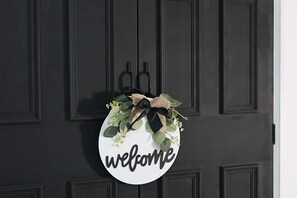 تفاصيل الفندق من الخارج