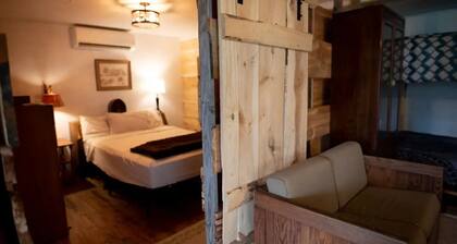 Rustic Barnstay on 66 acres