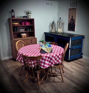 Dining - Choo Choo Inn (Elkhart)