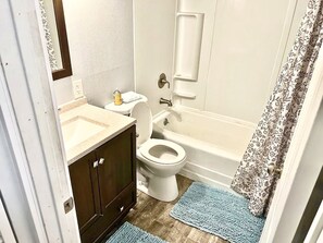 Towels, soap, shampoo, toilet paper