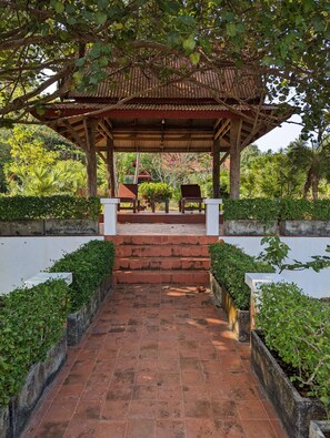 Terrace/patio - Piman Pu Lek - large 2 storey 1 bedroom kingsize villa with a/c, sea view (Krabi)