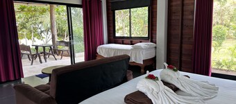 Piman Pu Arthouse 2 kingsize bedrooms with a/c - shared bathroom - 4 persons max