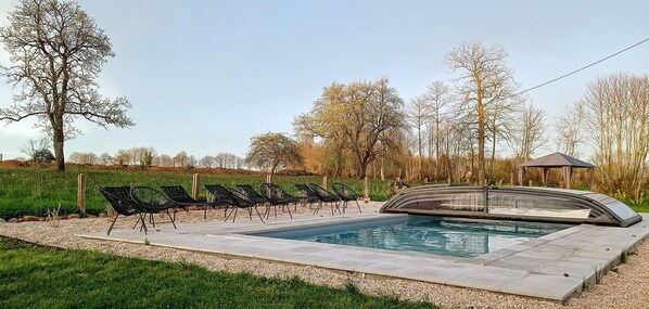 Piscine extérieure, piscine chauffée