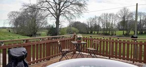 Terrace/patio - Le Houx Blanc: Stylish 3 star apartment with pool, private jacuzzi and terrace (Mantilly)