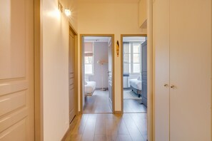 2 habitaciones, tabla de planchar con plancha y wifi gratis 