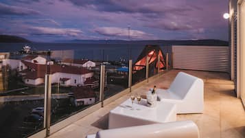Sun deck