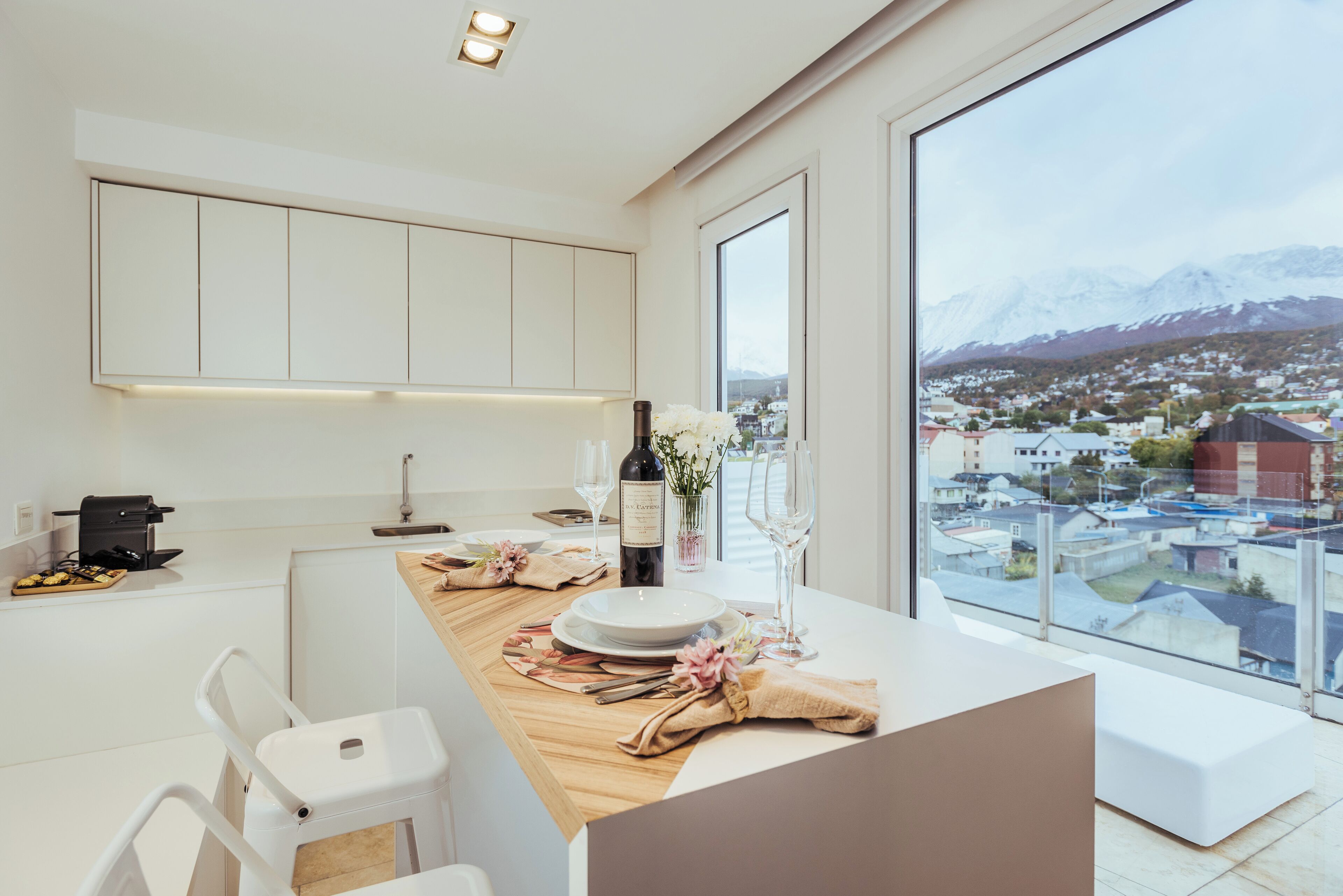 Panoramic Apartment | Private kitchen | Mini-fridge, microwave, oven, stovetop