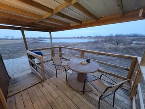Outdoor dining - Comfy Cabin On The Hill (Asbury)