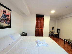 12 bedrooms, WiFi, bed sheets
