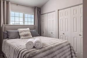 2 chambres, fer et planche à repasser, Wi-Fi, literie fournie