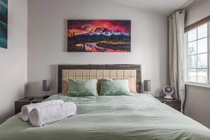2 bedrooms, iron/ironing board, WiFi, bed sheets