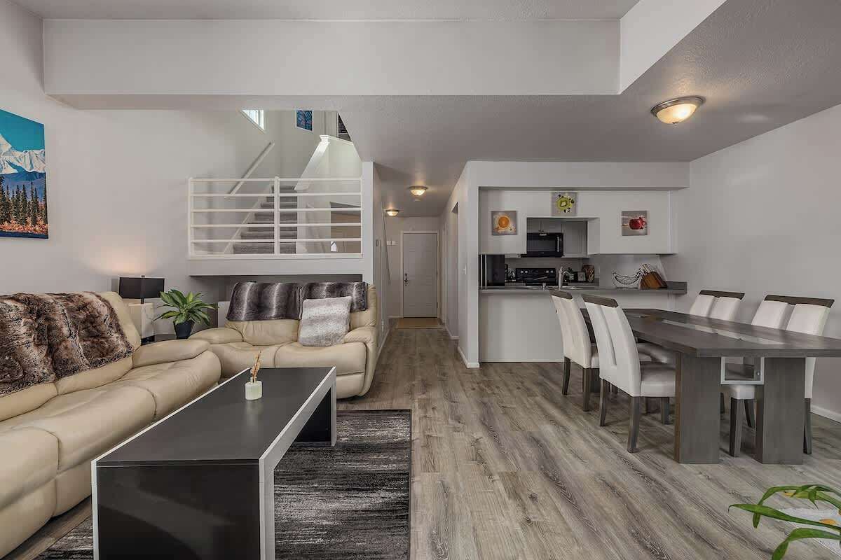 تلفزيون، مدفأة، مكتب