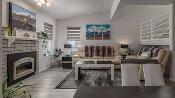 TV, perapian, dan kantor