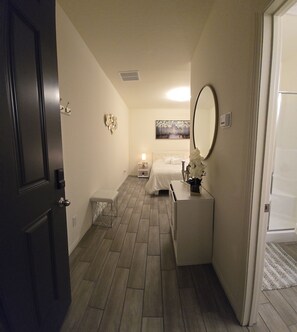 Room - Cozy Room in Las Vegas with AC, WiFi Full Bath In New Residential Neighborhood (Las Vegas)