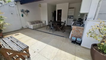 City Double or Twin Room, 1 Bedroom, Terrace, Beachside | Outdoor dining