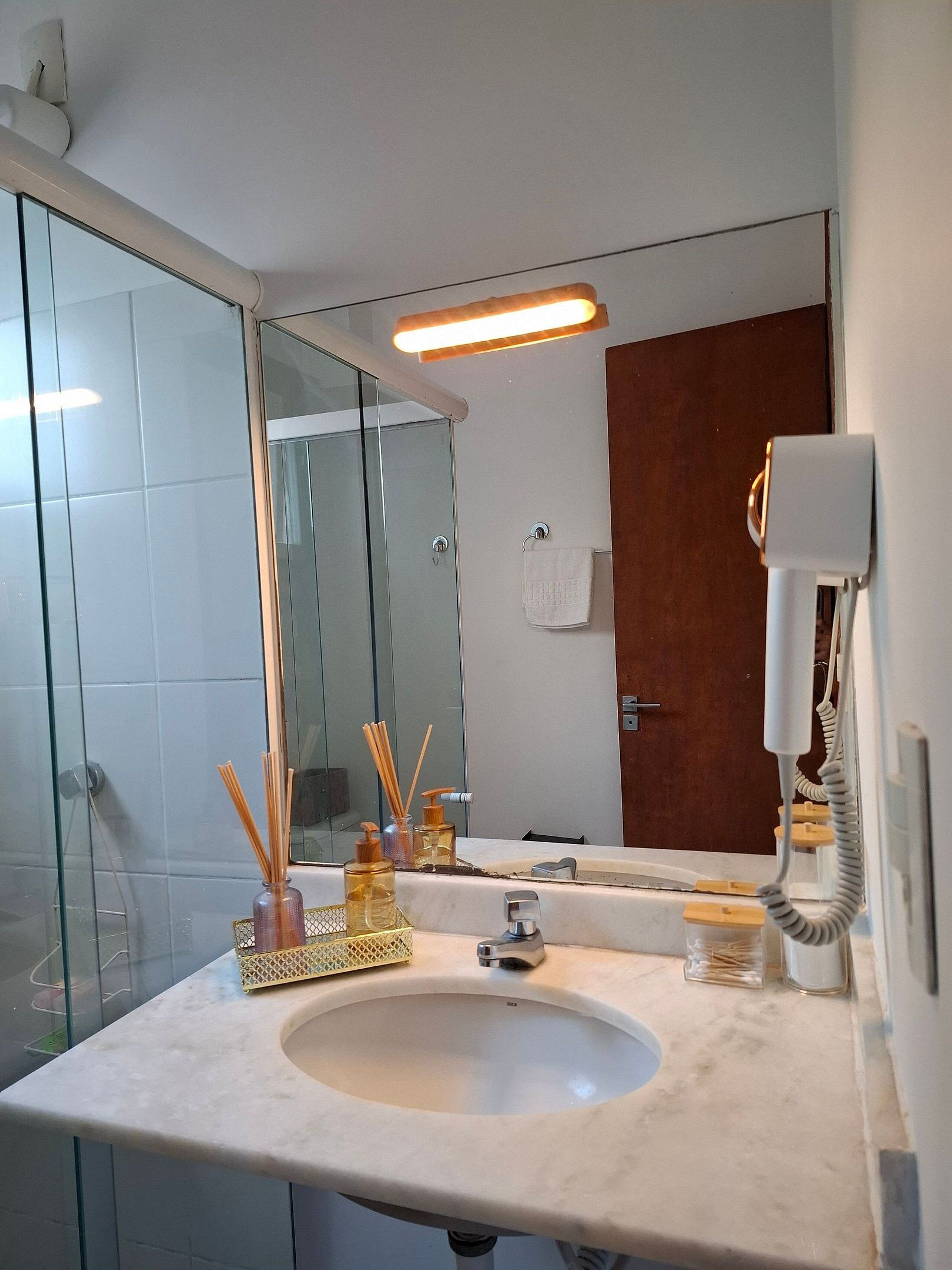 Basic-Suite | Badezimmer | Haartrockner