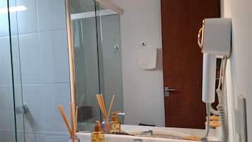 Basic-Suite | Badezimmer | Haartrockner