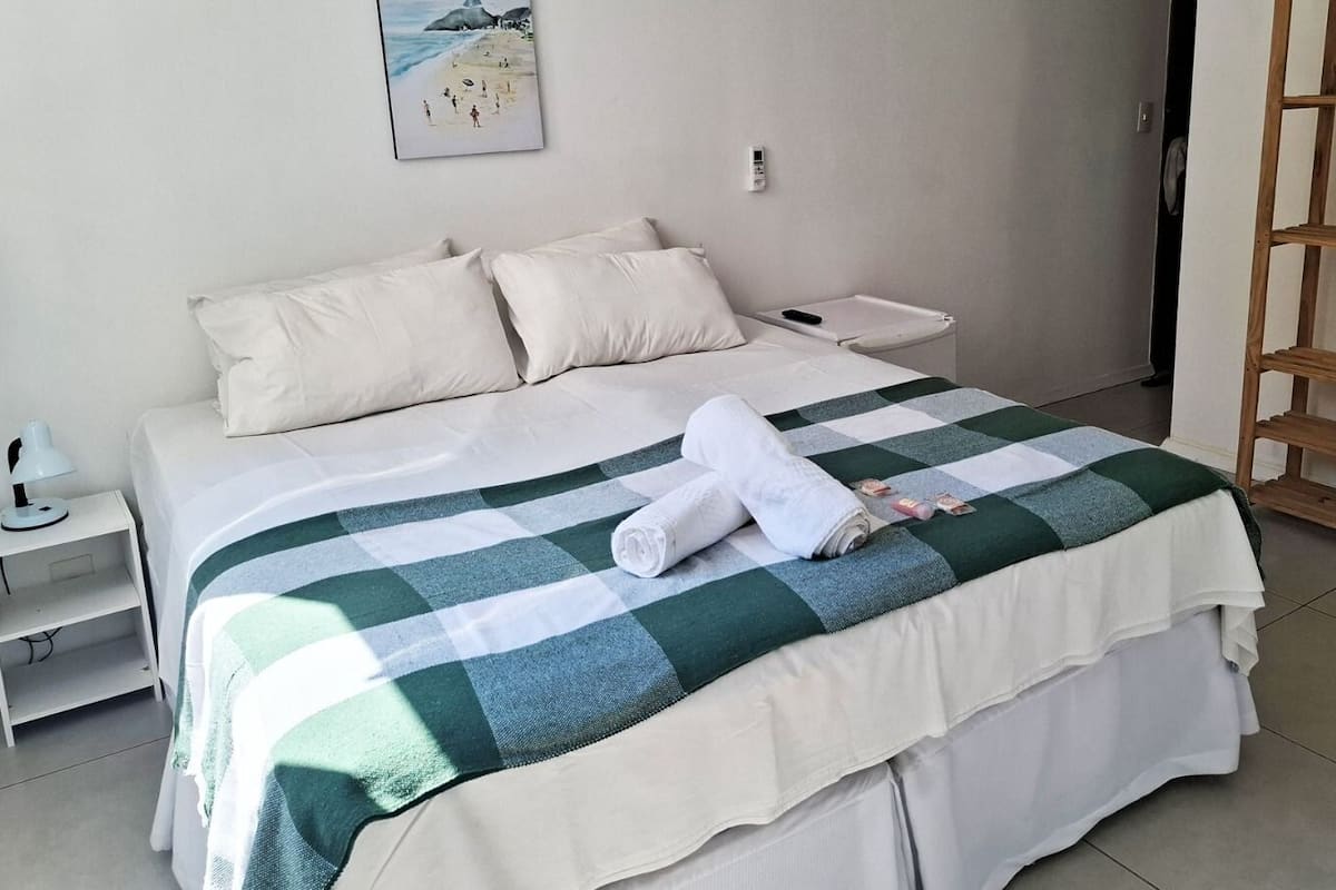 1 bedroom, soundproofing