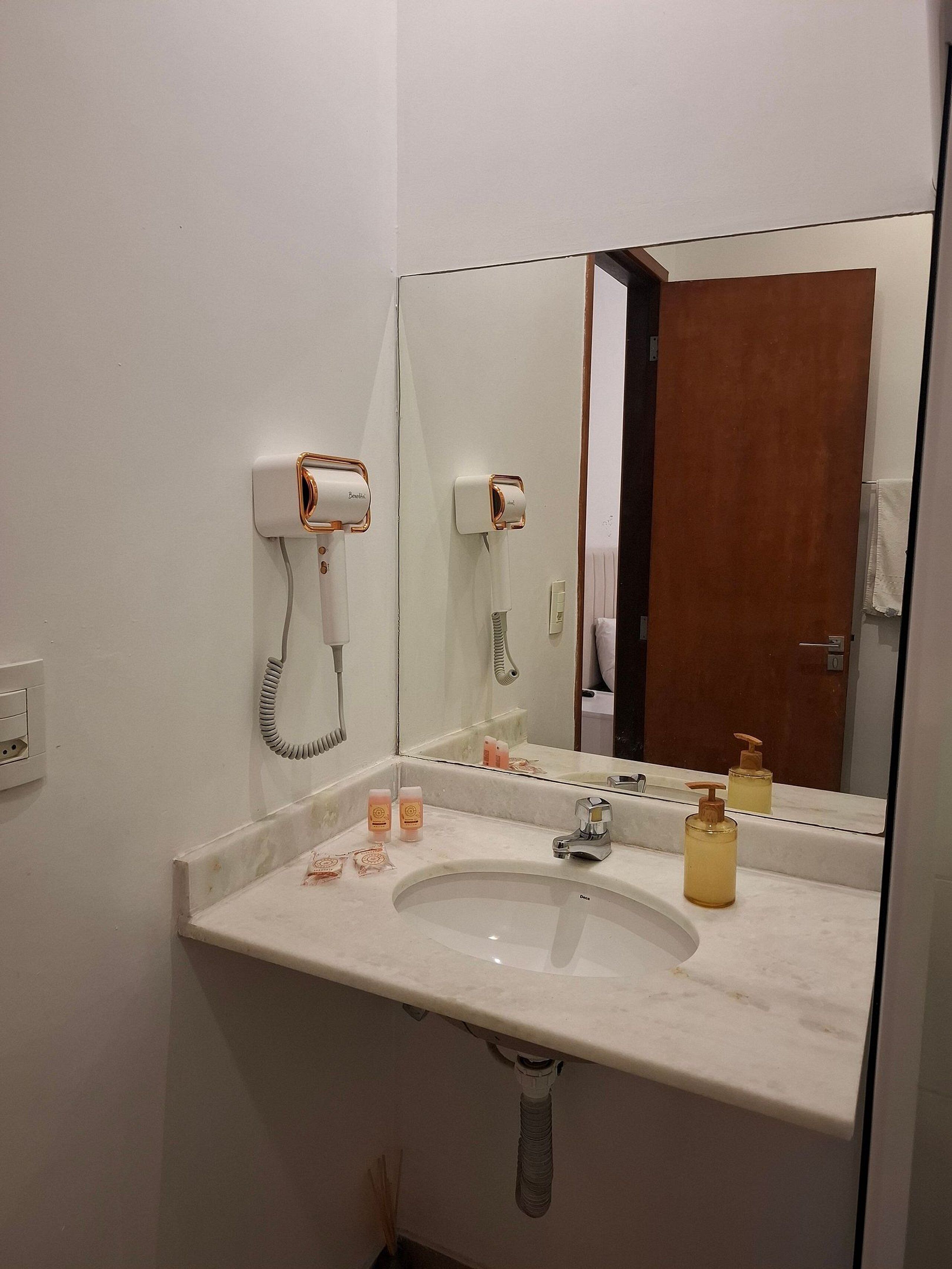 Suite | Salle de bain | Sèche-cheveux