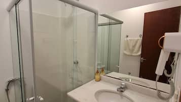 Suítes privativas com terraço entre Copacabana e Ipanema | Bathroom