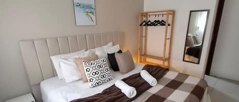 Suite básica | Decoración individual y sistema de insonorización