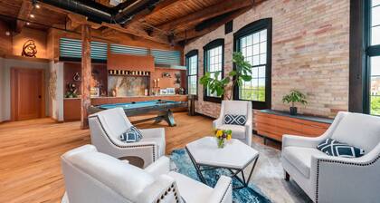 Exquisite 3BDR Penthouse in Downtown TC