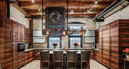Exquisite 3BDR Penthouse in Downtown TC