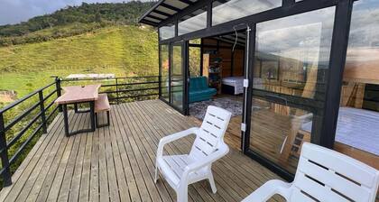 Conecta con la Magia, Hermosa Cabaña en la Colina