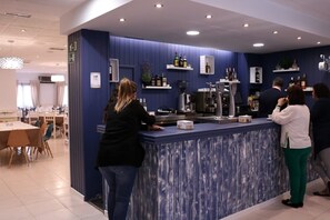 Τηλεόραση με επίπεδη οθόνη