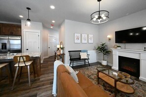 TV - BRAND NEW! 3 Bed, 2 1/2 Bath (Ashton)