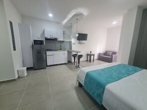 Sviitti | Tallelokero huoneessa, yksilöllisesti sisustettu