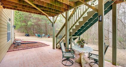 Pool Table & Patio: Cozy Lawrenceville Apt