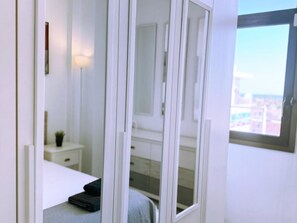 2 quartos, acesso à internet, roupa de cama