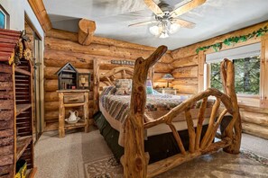 5 bedrooms, desk, WiFi, bed sheets