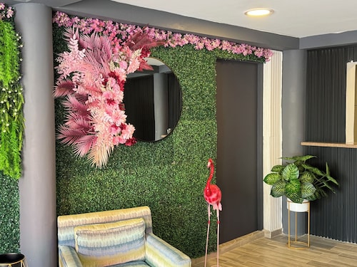 Central Boutique Hotel