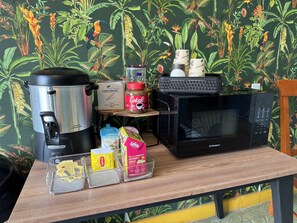 Design Double Room | Coffee and/or coffee maker - Central Boutique Hotel (Oranjestad)