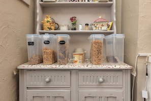 Daily English breakfast (GBP 9.50 per person) - Friends Hotel (Blackpool)