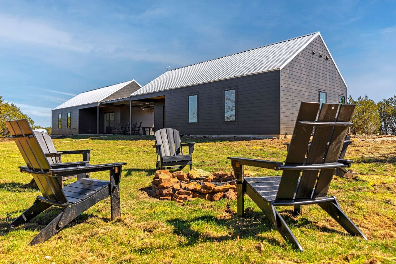 Modern Cabin Compound