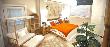 1 bedroom, iron/ironing board, WiFi, bed sheets