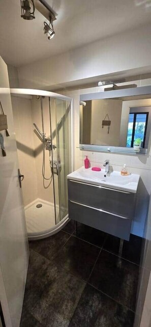 Dusche, Toilettenpapier