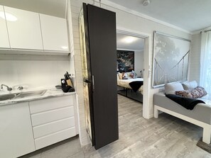 Bügeleisen/Bügelbrett, Reisekinderbett, kostenloses WLAN, Bettwäsche